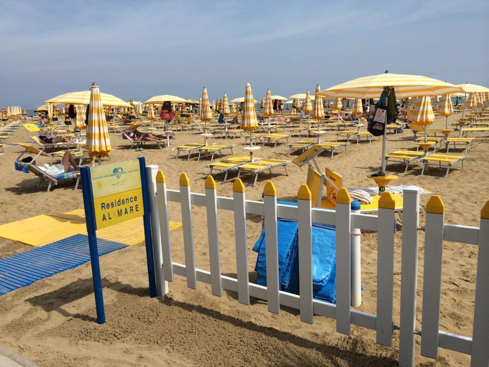 Hotel Al Mare Lido di Jesolo Buitenkant foto