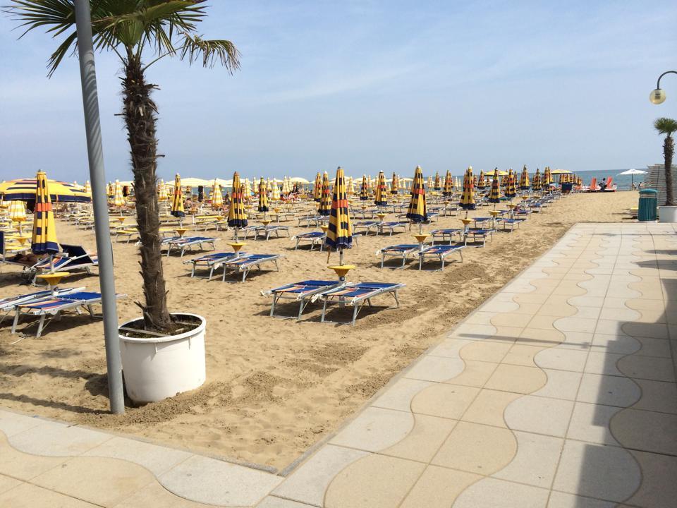 Hotel Al Mare Lido di Jesolo Buitenkant foto