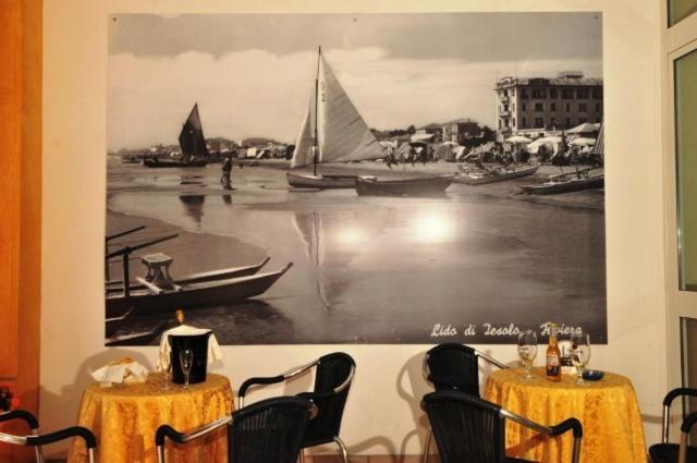Hotel Al Mare Lido di Jesolo Buitenkant foto