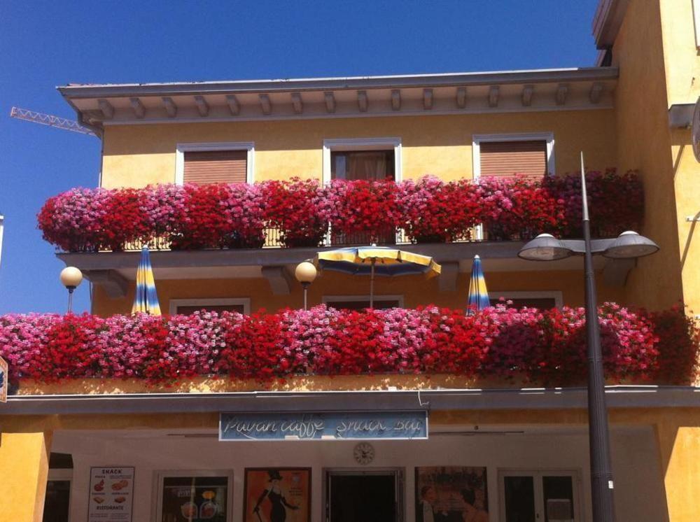 Hotel Al Mare Lido di Jesolo Buitenkant foto