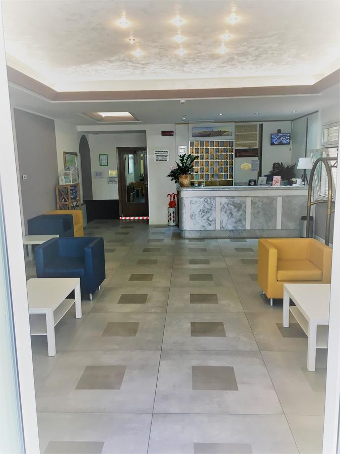 Hotel Al Mare Lido di Jesolo Buitenkant foto