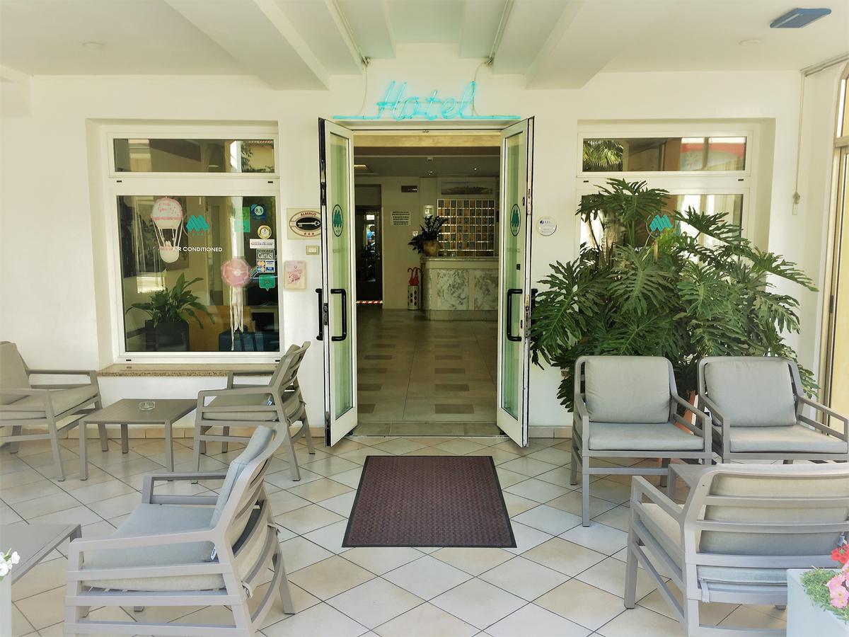 Hotel Al Mare Lido di Jesolo Buitenkant foto