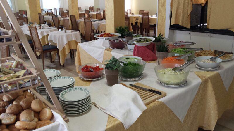 Hotel Al Mare Lido di Jesolo Buitenkant foto