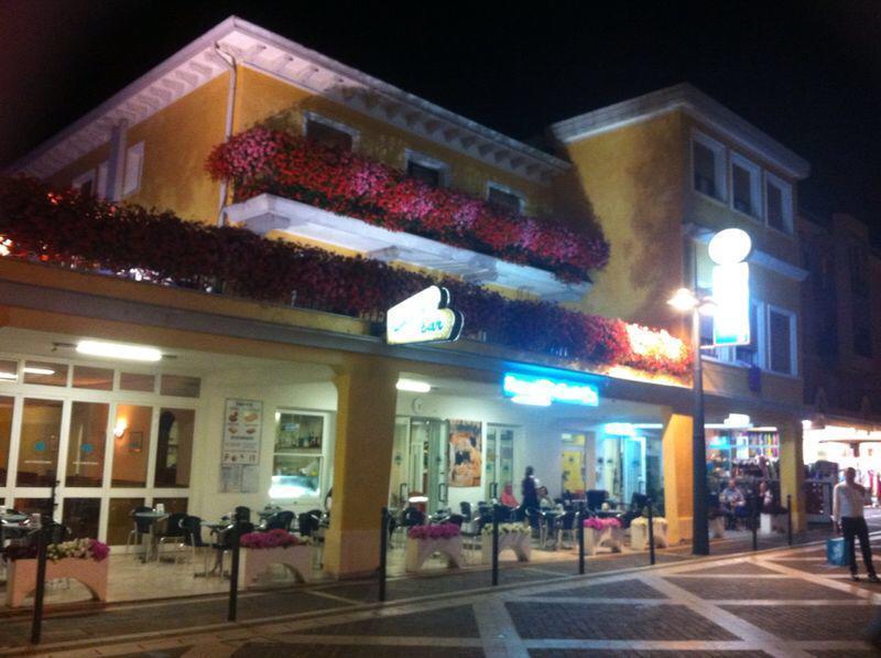 Hotel Al Mare Lido di Jesolo Buitenkant foto
